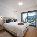Madeira Acqua 아파트